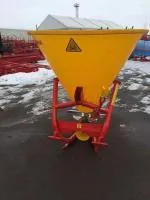 Разбрасыватель удобрений 500 л